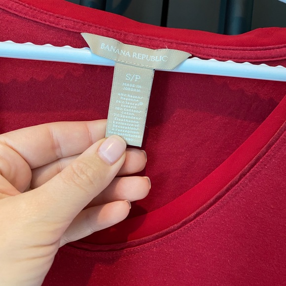 Banana Republic red size S long sleeve tee - Picture 4 of 4